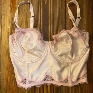 Lace bustier/bra top crop top/lingerie